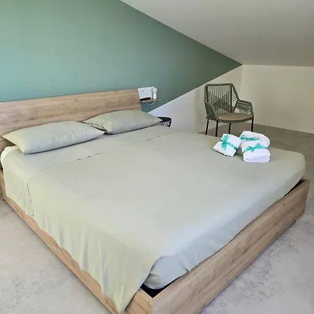 I Secolari Di Giulia * Avola